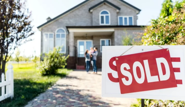 Pending home sales post a modest gain in March:  NAR